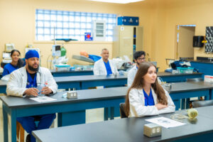 Respiratory therapy students enrolled in a lab course.